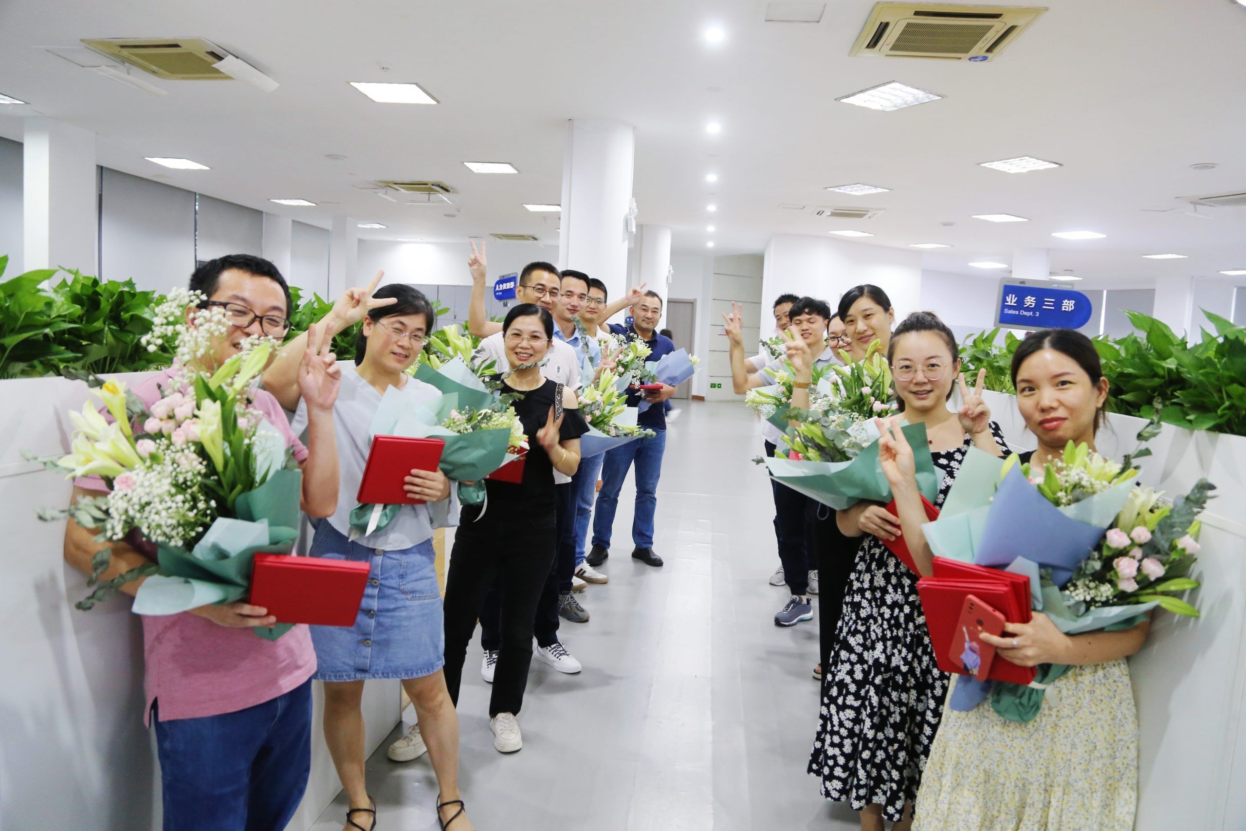 師(shī)者匠(jiàng)心  薪火(huǒ)相(xiàng)傳|萌恒內(nèi)訓師(shī)  節日(rì)快(kuài)樂(yuè)！