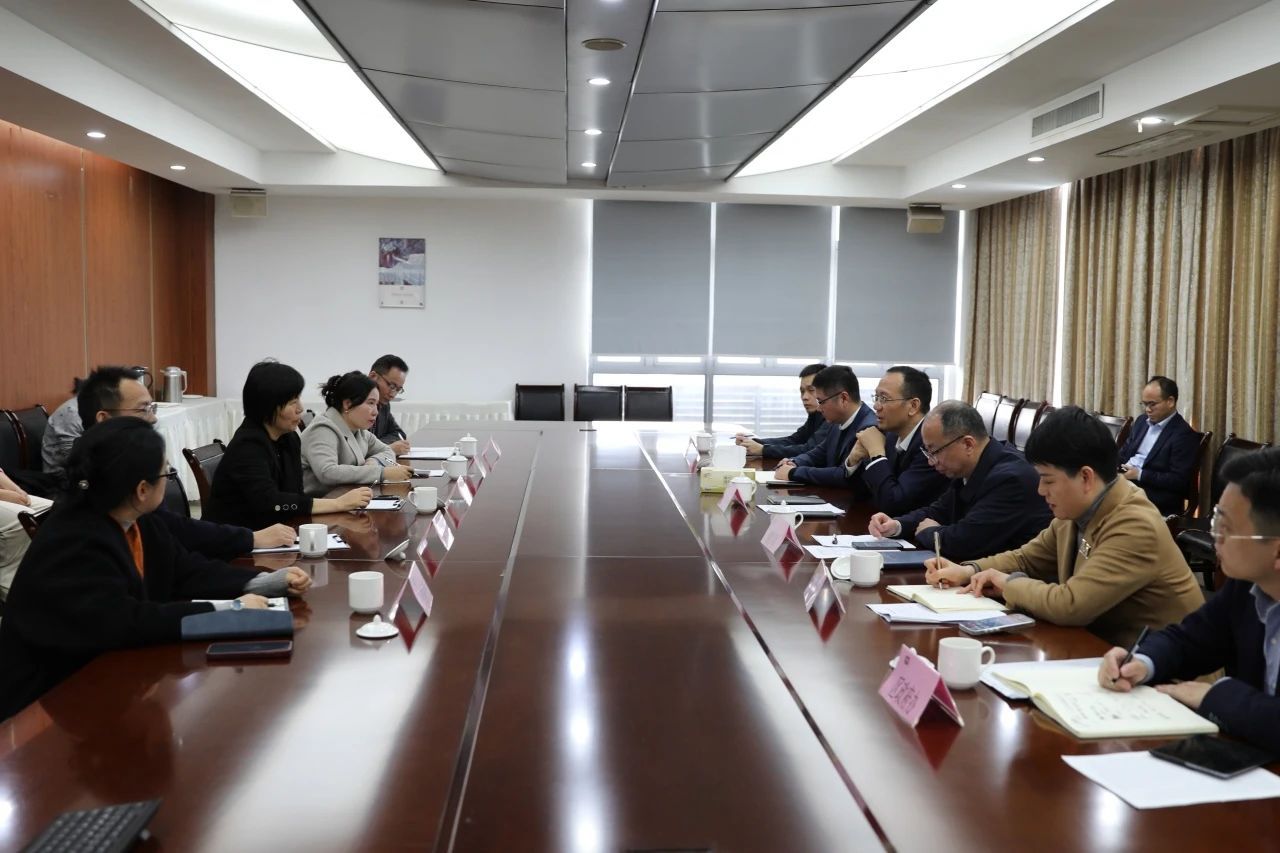 江北(běi)區(qū)委副書(shū)記、區(qū)長(cháng)許會(huì)祥一(yī)行(xíng)莅臨萌恒科(kē)創園