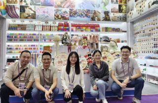 廣交會(huì)第二期閉幕 消光(guāng)紗帶實力圈“粉”